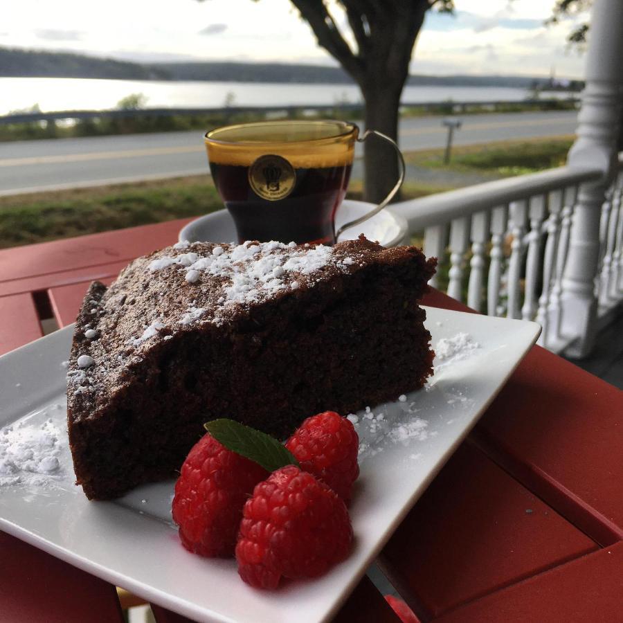 Toba'S Bed & Breakfast Lunenburg Εξωτερικό φωτογραφία