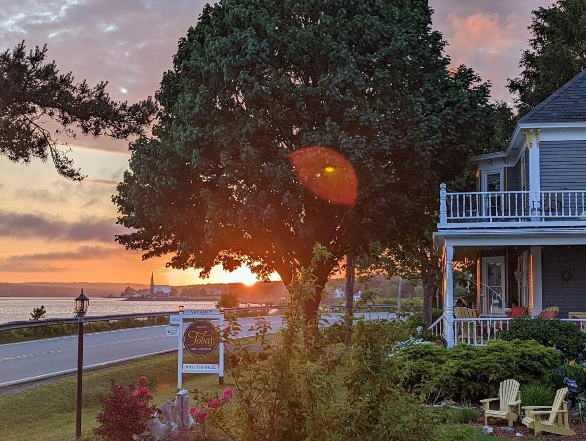Toba'S Bed & Breakfast Lunenburg Εξωτερικό φωτογραφία