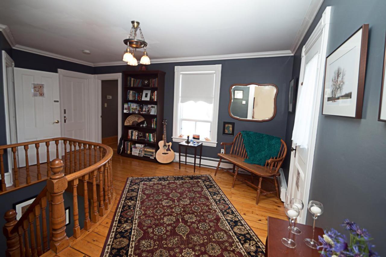 Toba'S Bed & Breakfast Lunenburg Εξωτερικό φωτογραφία